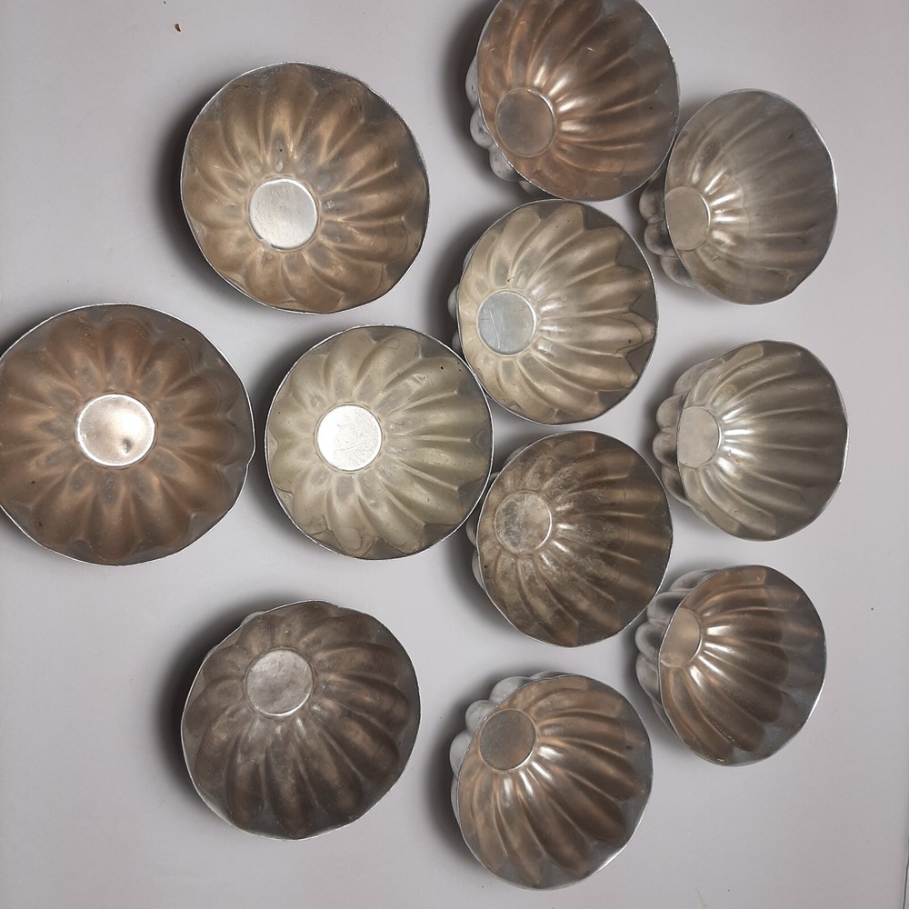 29 Pieces Vintage Aluminum Gelatin Bundt Jello Custard Ring Round Mini Molds - Picture 5 of 10